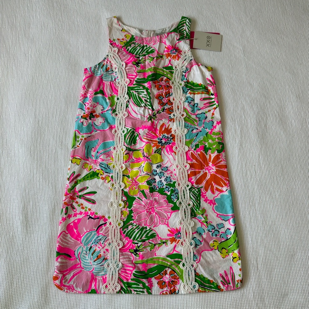 Target x Lily Pulitzer dress - Girls size XL (14/16). Vibrant floral dress.